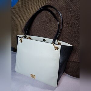 LAUREN Ralph Lauren White & BLACK Pebbled Soft Leather Bag.